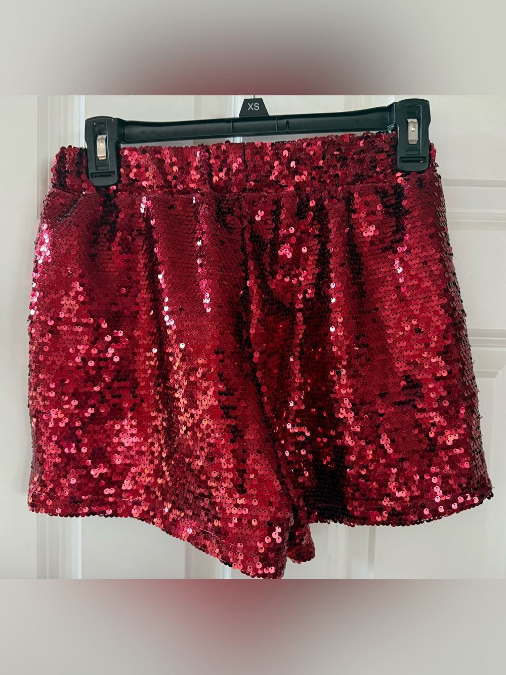 Sincerely Jules dark Red Sequin shorts! NWT! Size small